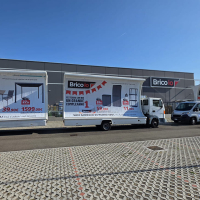 Vele mobili pubblicitarie: la campagna CST Pubblicità per BRICO io nel Centro Italia