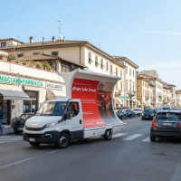 Pubblicità itinerante: perché i camion vela continuano a funzionare nell'era digitale