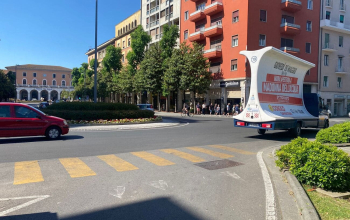 Camion-vela-pubblicitari-CST-per-supertore-CONAD-a-Madonna-dell'acqua (12)