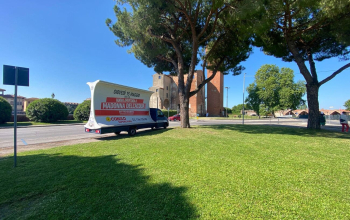 Camion-vela-pubblicitari-CST-per-supertore-CONAD-a-Madonna-dell'acqua (16)
