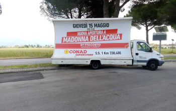 Camion-vela-pubblicitari-CST-per-supertore-CONAD-a-Madonna-dell'acqua (4)