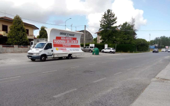 Camion-vela-pubblicitari-CST-per-supertore-CONAD-a-Madonna-dell'acqua (8)