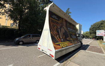 Camion vela pubblicitari CST per  FitActive a BOLOGNA (11)