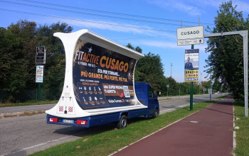 Camion vela pubblicitari CST per  FitActive a CUSAGO (MI) (7)