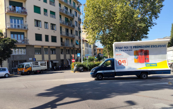 Camion vela pubblicitari CST per METRO a FIRENZE (2)