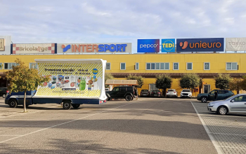 Vele mobili pubblicitarie CST per TEDi a Grosseto (1)