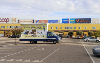 Vele mobili pubblicitarie CST per TEDi a Grosseto (2)