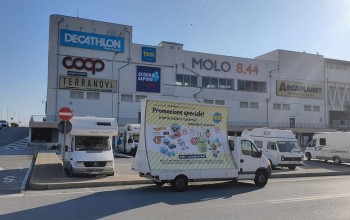 Vele mobili pubblicitarie CST per TEDi a Vado Ligure (2)